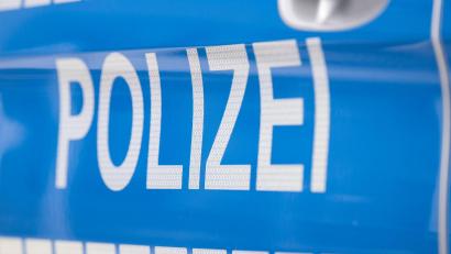 Bild: Boris Roessler/dpa
Die Polizei sucht nach dem Täter. (Symbolbild)