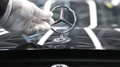 Bild: Bernd Weißbrod/dpa
Die mit dem Stern - 100 Jahre Marke Mercedes-Benz. (Archivbild)