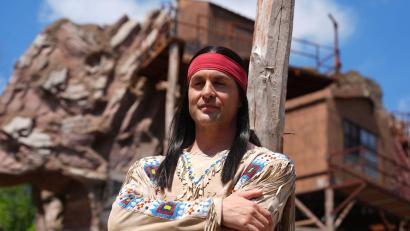 Bild: Marcus Brandt/dpa
Alexander Klaws ist wieder einen Sommer lang Winnetou in Bad Segeberg. (Archivbild)