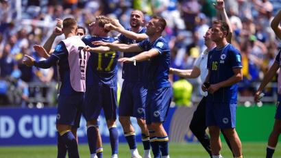 Bild: Manu Fernandez/AP/dpa
Nehmen es mit dem Gastgeber USA auf: Bosnien-Herzegowina