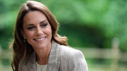 Bild: Jordan Pettitt/PA Wire/dpa
Inzwischen übernimmt Prinzessin Kate wieder mehr öffentliche Aufgaben. (Archivbild)