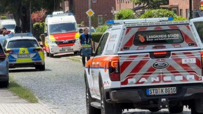 Bild: NWM-TV/dpa
Die Polizei nahm zwei Menschen fest.