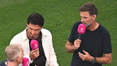 Bild: Tom Weller/dpa
Mats Hummels (M) äußert als TV-Experte eine klare Meinung zu Julian Nagelsmann. (Archivbild)