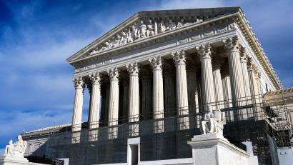 Bild: Julia Demaree Nikhinson/AP/dpa
Der Supreme Court hat über das US-Geburtsrecht entschieden. (Archivfoto)