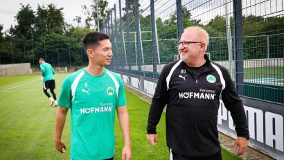 Bild: Daniel Löb/dpa
Trainer Heiko Vogel (r) hofft auf eine erfolgreichere Saison.