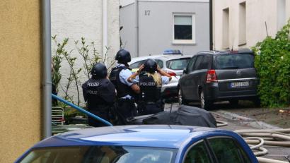 Bild: Karsten Schmalz/KS-Images/dpa
Die Polizei war mit zahlreichen Kräften am Ort.
