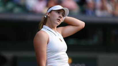 Bild: Mike Egerton/PA Wire/dpa
French-Open-Siegerin Mirra Andrejewa ist in Wimbledon in der zweiten Runde ausgeschieden.