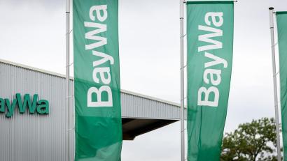 Bild: Daniel Karmann/dpa
Baywa-Standort in Bamberg: Die Sanierung des Konzerns soll nun bis Ende 2030 dauern, und damit zwei Jahre länger dauern als ursprünglich geplant. (Archivbild)