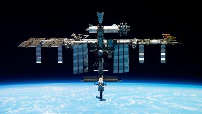 Bild: -/Roscosmos State Space Corporation via AP/dpa
An der ISS gab es einen Außeneinsatz. (Archivbild)