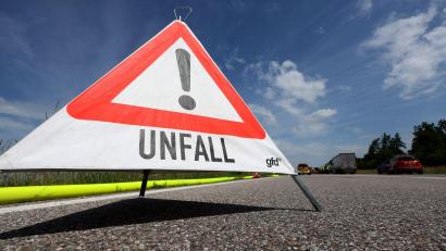 Bild: Karl-Josef Hildenbrand/dpa
Nach dem Unfall wurde die A3 in Richtung Frankfurt zunächst komplett gesperrt. (Symbolbild)