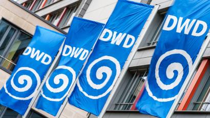 Bild: Andreas Arnold/dpa
Der DWD in Offenbach misst Temperaturen. (Archivbild)