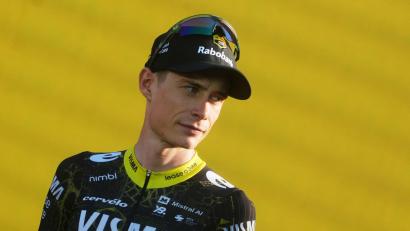 Bild: Thibault Camus/AP/dpa
Jonas Vingegaard fordert seinen Dauerrivalen Tadej Pogacar bei der Tour heraus.