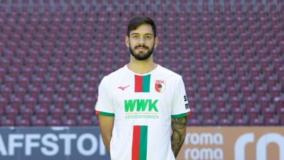 Bild: Christian Kolbert/dpa
David Colina verlässt den FC Augsburg. (Archivbild)