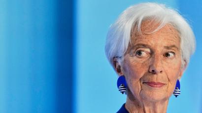 Bild: Michael Probst/AP/dpa
Die Amtszeit von EZB-Präsidentin Lagarde läuft bis Oktober 2027. (Archivbild)