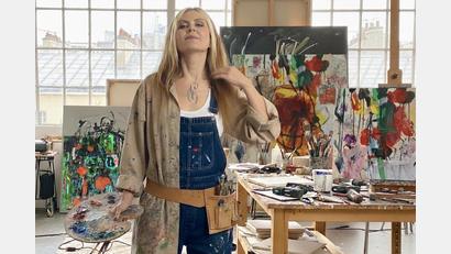 Bild: Nadja Aumann
Die Künstlerin Joelle Girard ist die Cousine der Hundsbacherin Nadja Aumann. Über die Familie Aumann kam die Idee einer Ausstellung der Französin im Kunsthaus zustande