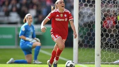 Bild: Fabian Strauch/dpa
Jubelt künftig für Arsenal: Georgia Stanway. (Archivbild)