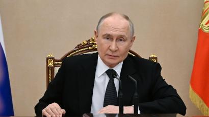 Bild: Pavel Byrkin/Pool Sputnik Kremlin via AP/dpa
Putin betonte in seinen Glückwünschen die „ruhmreichen Kapitel“ in der gemeinsamen Geschichte (Archivbild).