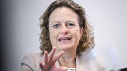 Bild: Jens Kalaene/dpa
Die ADV-Präsidentin Aletta von Massenbach fordert schnellere Grenzkontrollen. (Archivbild)