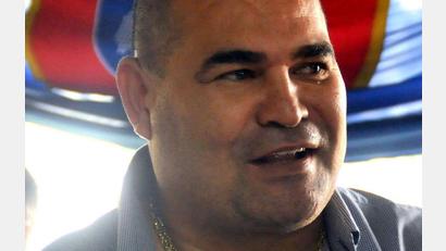 Bild: Andres Cristaldo/EPA/dpa
Sorgt mit einer Aussage für Wirbel: Paraguays früherer Nationaltorhüter José Luis Chilavert. (Archivbild)