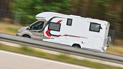 Archivbild: Patrick Pleul/dpa
Wohnmobil.