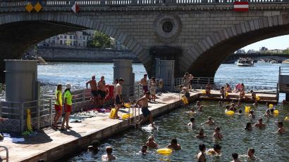 Bild: Romain Perrocheau/AFP/dpa
Die Freibäder in der Seine in Paris waren im vergangenen Jahr ein voller Erfolg.
