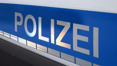 Bild: Daniel Vogl/dpa
Die Fahrbahn war für die Dauer der Unfallaufnahme gesperrt. (Symbolbild)