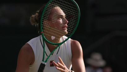 Bild: Brian Inganga/AP/dpa
Aryna Sabalenka schied im Achtelfinale von Wimbledon aus.