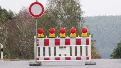 Symbolbild: Rudolf Hirsch
Die Bahnhofstraße in Auerbach wird bis Mitte September 2026 gesperrt.