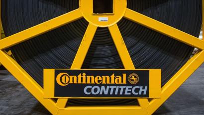 Bild: Ole Spata/dpa
Continental verkauft seine Kunststofftechnik-Tochter Contitech - Gewerkschaft und Betriebsrat fordern vom Käufer Zusagen ein. (Archivbild)