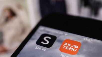 Bild: Oliver Berg/dpa
Shein und Temu sind zwei der bekanntesten asiatischen Shoppingplattformen. (Archivbild)