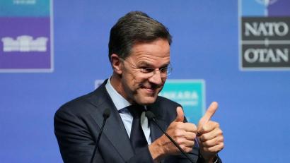 Bild: Hussein Malla/AP/dpa
Nato-Generalsekretär Mark Rutte verbreitet vor dem Nato-Gipfel Optimismus.