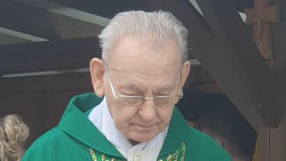 Bild: Martin Staffe
Der Flosser Franziskaner-Minorit Pater Leo Beck feiert sein diamantenes Priesterjubiläum gleich zweimal.