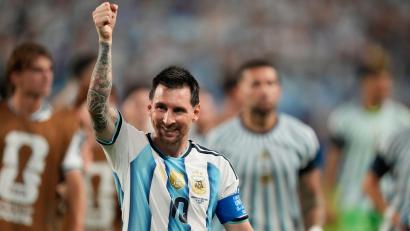 Bild: Rebecca Blackwell/AP/dpa
Lionel Messi steht mit Argentinien im WM-Viertelfinale.