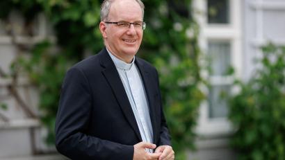 Bild: Daniel Karmann/dpa
Der neue Eichstätter Bischof heißt Christian Würtz.