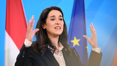 Bild: Elisa Schu/dpa
Mit Ungarns Außenministerin Anita Orbán will die CSU in Kloster Banz über das deutsch-ungarische Verhältnis sprechen. (Archivbild)