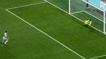 Bild: Chris Carlson/AP/dpa
Schon wieder: Messi scheitert aus elf Metern.
