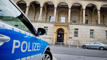 Bild: Jan-Philipp Strobel/dpa
Mordkomplott mit Gift - Frauen vor Gericht. (Archivbild)