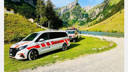 Bild: -/Kantonspolizei Appenzell Innerrhoden/dpa
Ein 19-jähriger Deutscher ist beim Baden in einem Schweizer Bergsee ums Leben gekommen.
