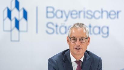 Bild: Armin Weigel/dpa
Markus Pannermayr bleibt Vorsitzender des bayerischen Städtetags. (Archivbild)
