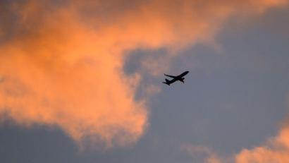 Bild: Julian Stratenschulte/dpa
Eine Boeing 737 ist über dem Arabischen Meer vom Radar verschwunden. (Symbolbild)