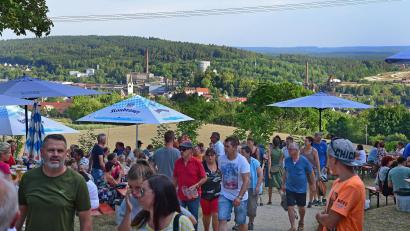 Archivbild: Petra Hartl
Das Annabergfest zieht jedes Jahr Tausende Besucher an. In diesem Jahr feiert der Bergpass Premiere, der sich vor allem an Dauer-Gäste richtet.