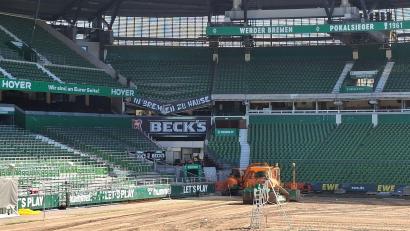 Bild: Kai Moorschlatt/dpa
Der Bundesligastart im Bremer Weserstadion ist nach dem Teileinsturz nicht gefährdet.