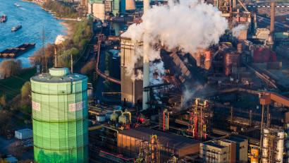 Bild: Christoph Reichwein/dpa
Blick auf das HKM-Werk in Duisburg.