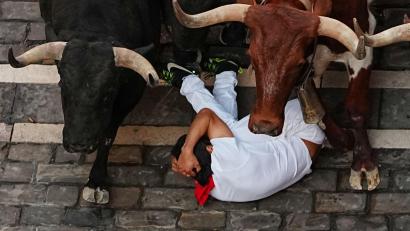 Bild: Miguel Oses/AP/dpa
Bei der Stierhatz in Pamplona gab es viele Verletzte.