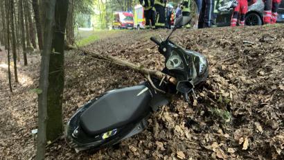 Bild: Bernd Weißbrod/dpa
Ein Rollerfahrer ist in Furth im Wald im Landkreis Cham bei einem Unfall laut Polizei mittelschwer verletzt worden. Mit einem Hubschrauber wurde der Verletzte in eine Klinik geflogen.
