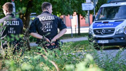 Bild: Jason Tschepljakow/dpa
Nach der Amoktat in Schongau wird über die Hintergründe diskutiert.