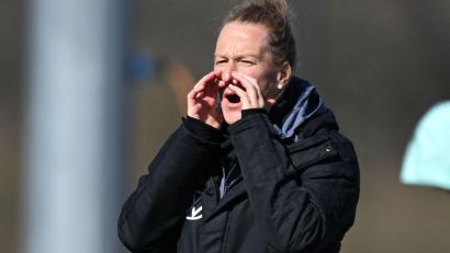 Bild: Arne Dedert/dpa
Im Finale mächtig gefordert: U19-Trainer Melanie Behringer. (Archivbild)