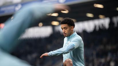 Bild: Fabian Strauch/dpa
Verpasste als Kapitän mit der U19 den EM-Titel: der Neu-Elversberger Francis Onyeka. (Archivbild)