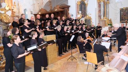 Bild: Robert Dotzauer
Das Vertrauen auf Gott war der zentrale Gedanke beim Konzert der Chorgemeinschaft St. Georg aus Pressath in der Klosterkirche zum Abschluss des Speinsharttages.