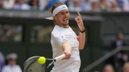 Bild: Kirsty Wigglesworth/AP/dpa
Alexander Zverev hat mehr Selbstbewusstsein und sein Spiel verbessert.